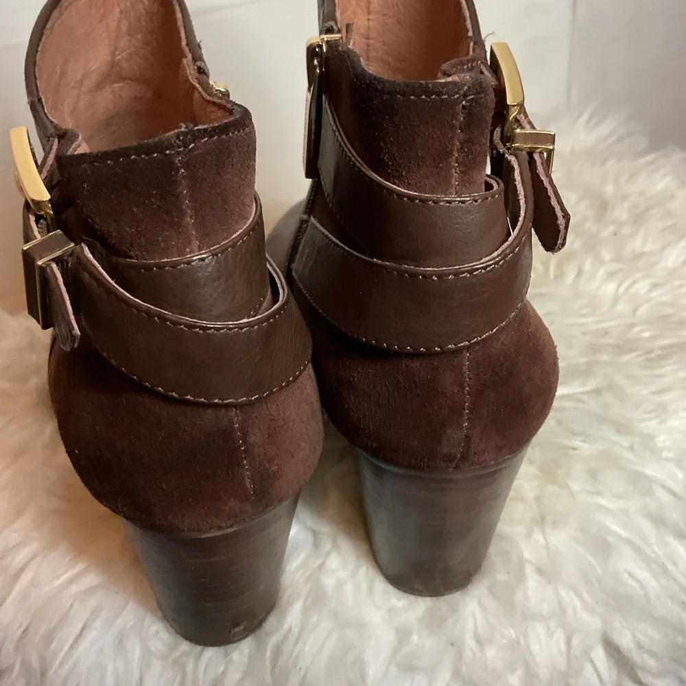 Louise Et Cie  side zip brown leather  buckle detail ankle boots 9.5